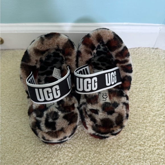 Ugh Cheetah Slippers with Straps - Picture 2 of 3